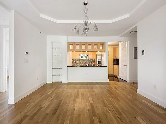 5th image of 2077 5th Ave APT 4C