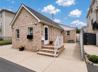 331 Hunter Ave, Staten Island, NY 10306