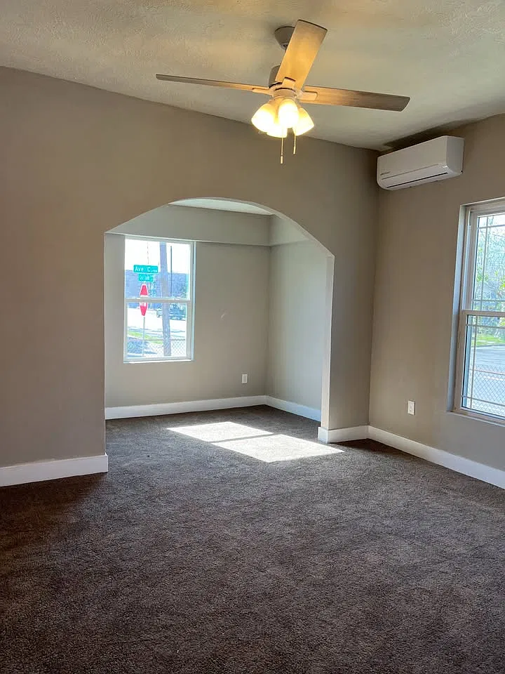 2 bed, 900 sqft, $1,290 — Photo 2