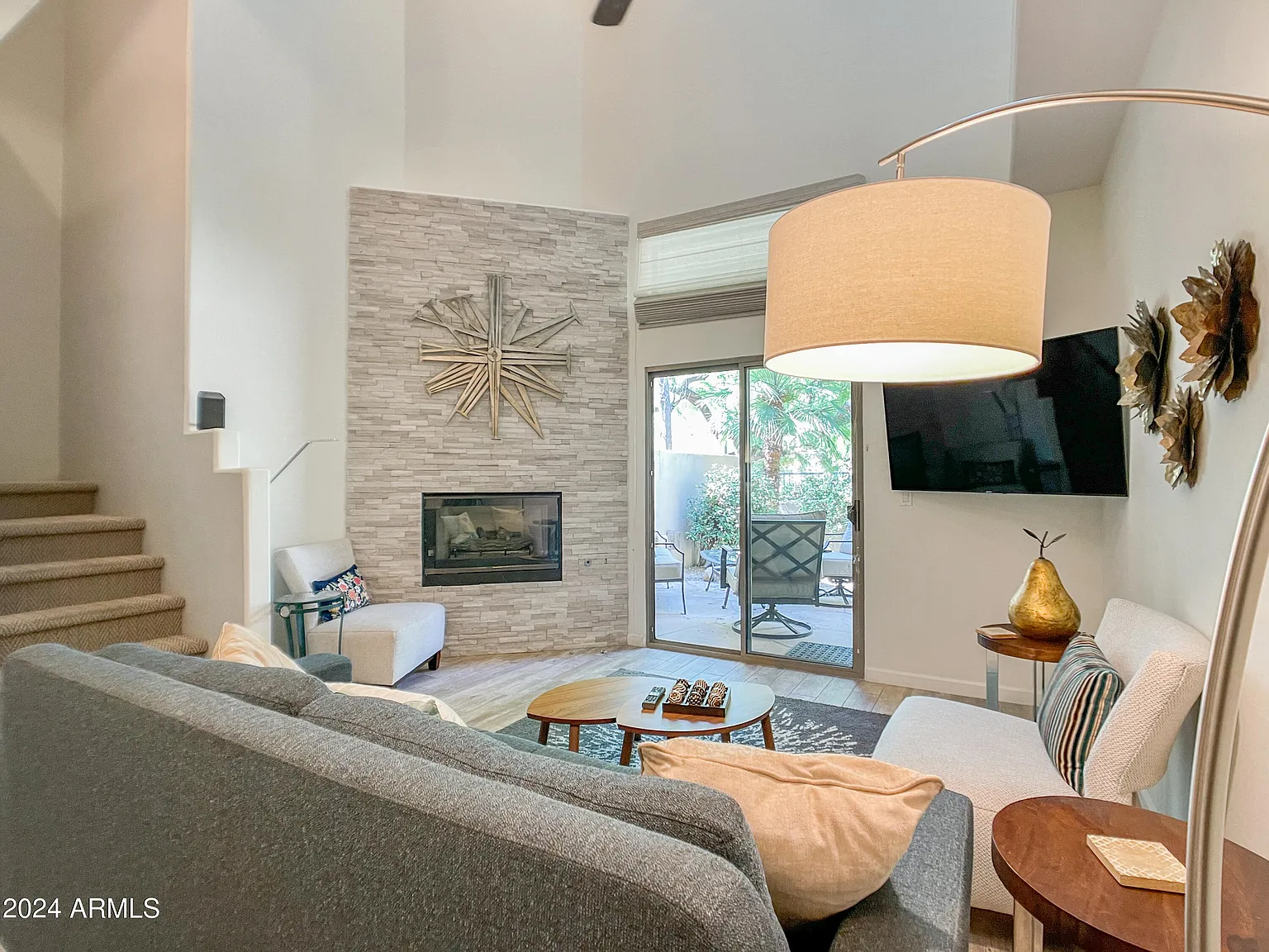 2 bed, 2.5 bath, 1247 sqft, $2,550 — Photo 2