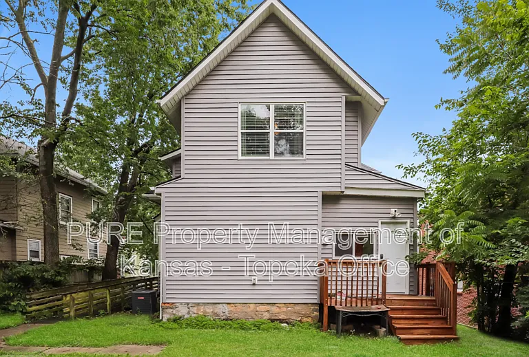 1016 SW College Ave — Photo 27