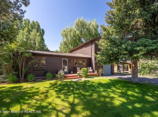 295 Crabtree Ln, Jackson, WY 83001