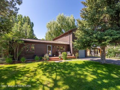 295 Crabtree Ln, Jackson, WY, 83001