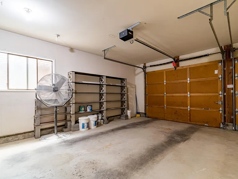 2095 Norwood St — Photo 33