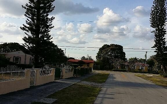 5th image of 15340 NW 28th Pl