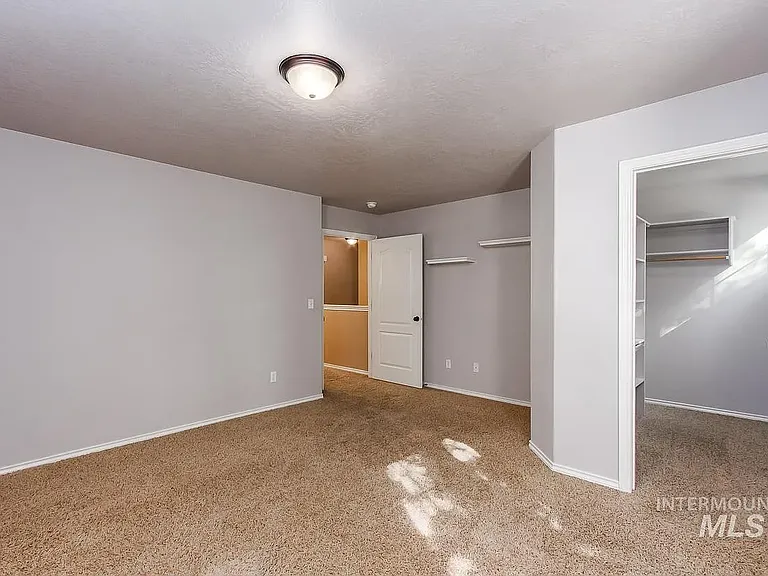 5729 S Moreya Ave — Photo 25