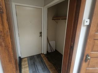 918 1/2 Ludington St #2, Escanaba, MI 49829