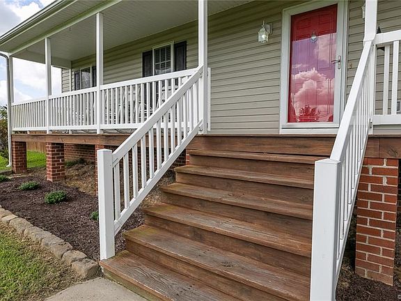 4th image of 227 Pond Dr