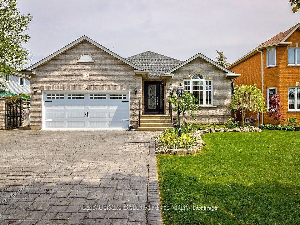 1st image of 42 Richmond Cres