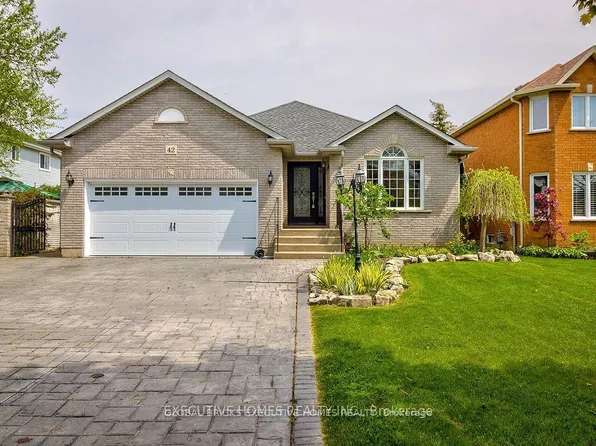 42 Richmond Cres, Hamilton, ON L8E 5S9