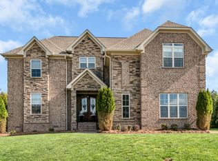 112 Fraser Pl, Hendersonville, TN 37075