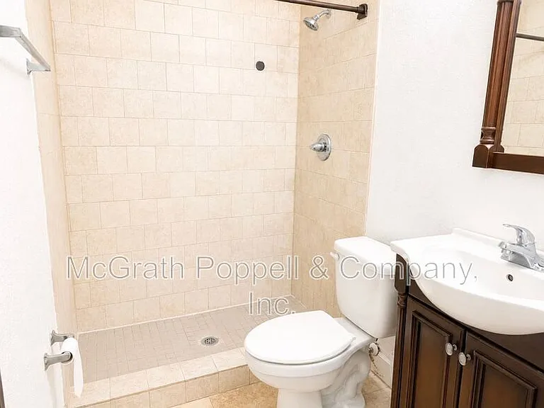 7704 Chase Rd — Photo 10