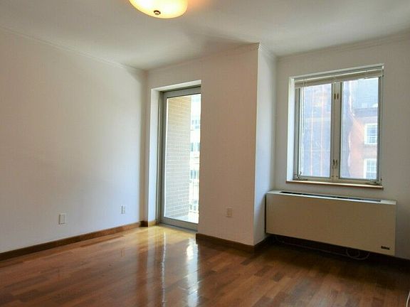 4th image of 209 W 20th St APT 6A