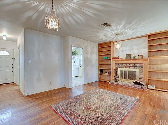 5th image of 15945 E McGill St