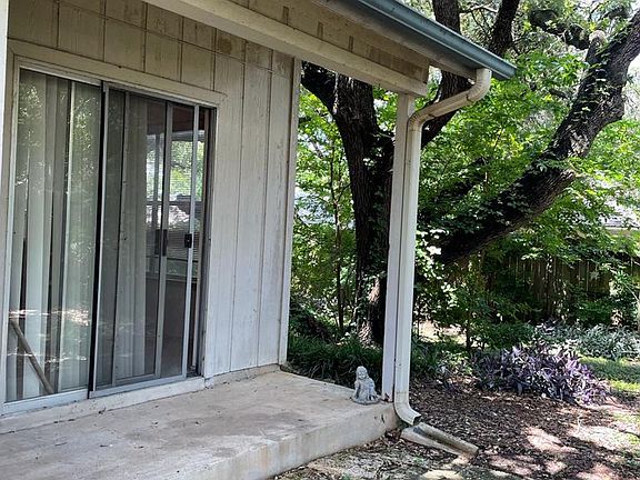 5th image of 12803 Heinemann Dr