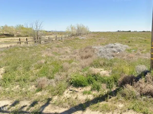 5800 W Elder Ave, Rosamond, CA 93560