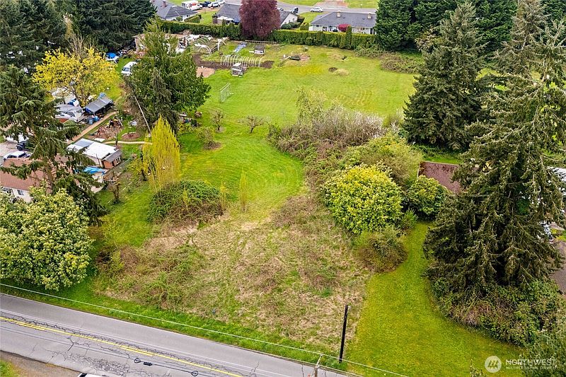 3rd image of 5106 Freeman Road E