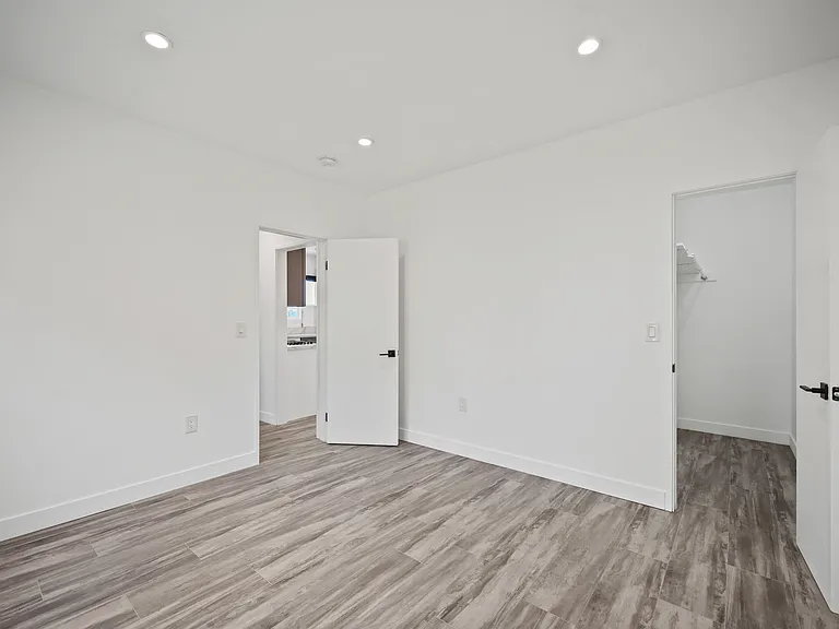 1023 Tremont St #D — Photo 13