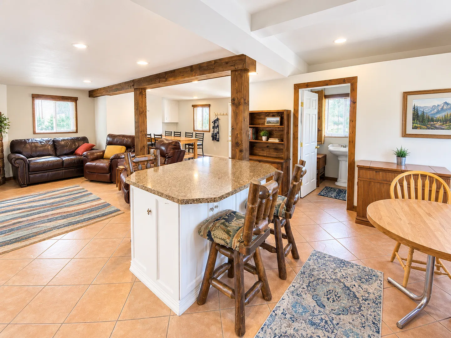 Charming 1 bed 1 bath Outside of Downtown Cripple Creek — Photo 4