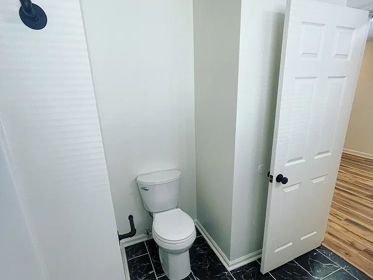 641 Hunters Ln — Photo 12