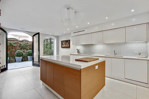 Sold by Compass | media 4