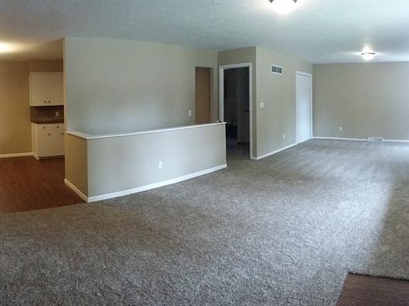 2nd image of 1102 Hickok St
