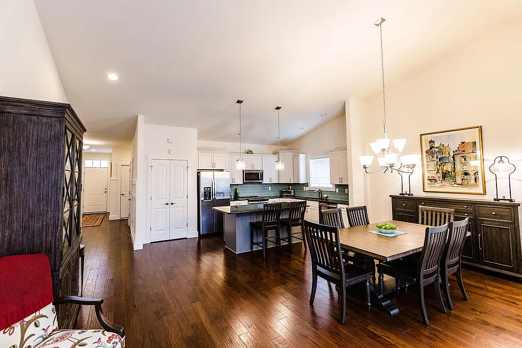 3 bed, 1774 sqft, $2,495 — Photo 4