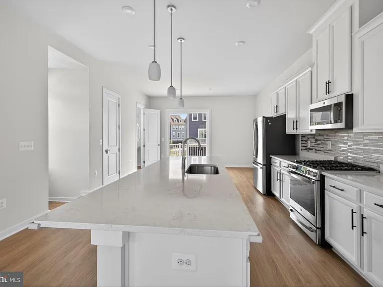 1601 Grove Chestnut Rd — Photo 18