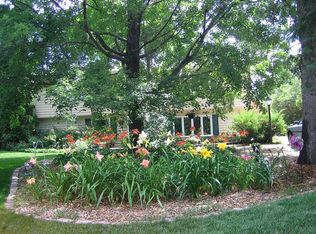 450 Ranchview Ln N, Plymouth, MN 55447