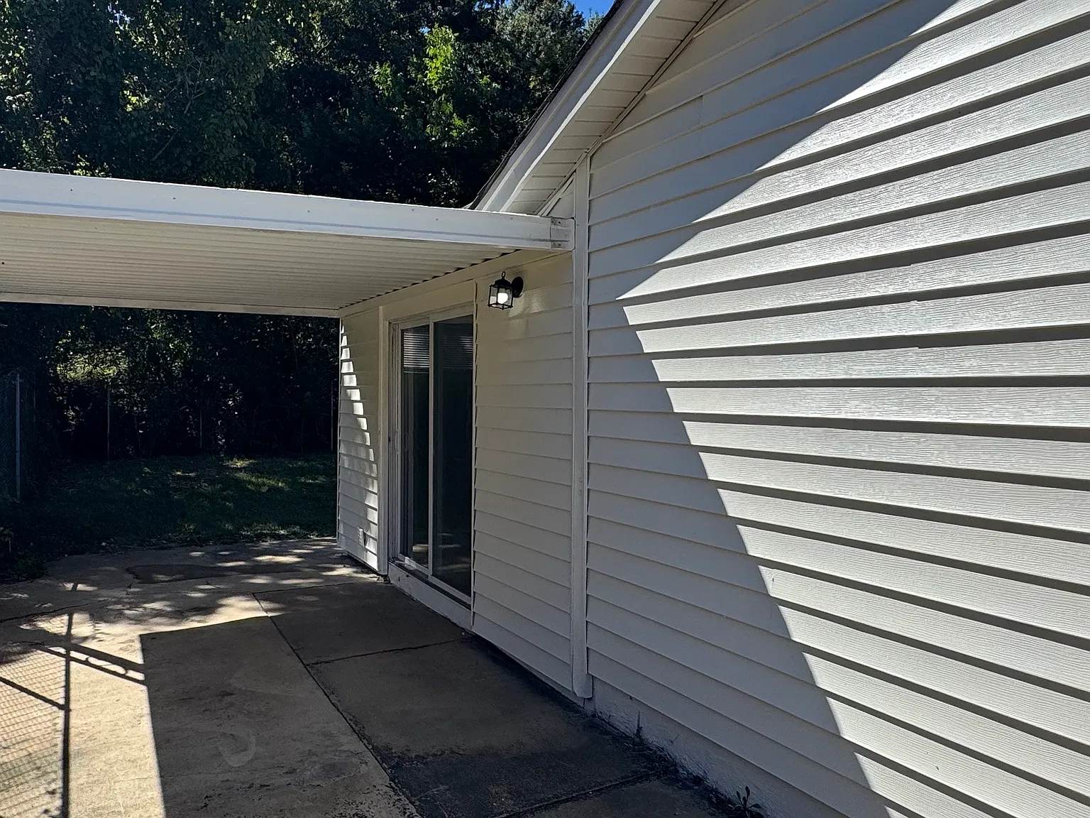 4 Bedroom | 1.5 Bathroom Home — Photo 4