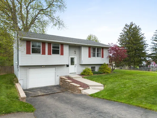 225 Alice St, Vestal, NY 13850