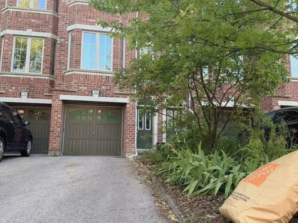 142 Hall St, Richmond Hill, ON L4C 4N8