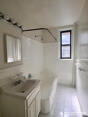 Rented by Sovereign Associates | media 15