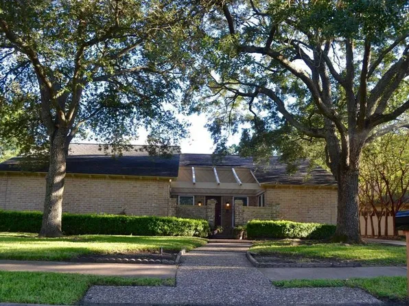 11515 Olympia Dr, Houston, TX 77077