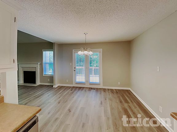 4th image of 1379 Scrub Oak Dr