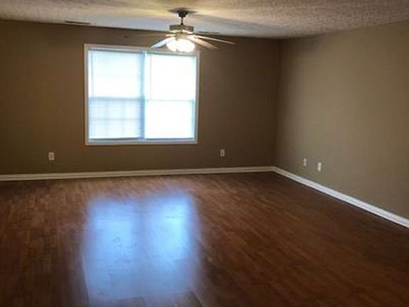 4th image of 181 McFadin Station St #181