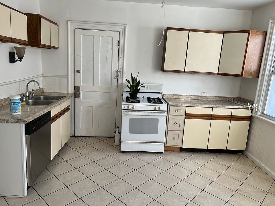 2nd image of 1529 S Park Ave Unit 2