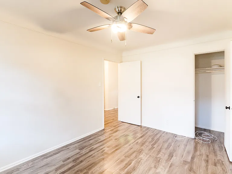 5955 S La Tijera Blvd — Photo 14
