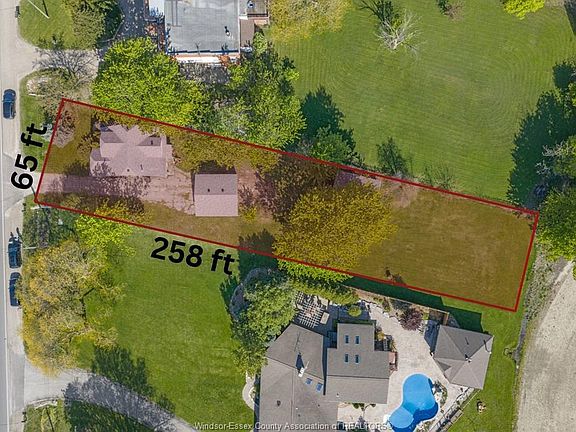 2nd image of 515 Talbot Rd N