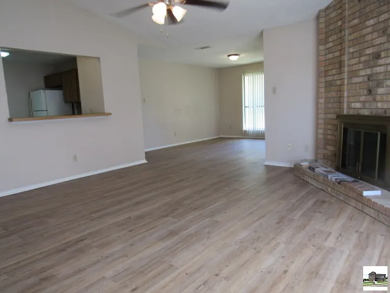 1706 Wickfield Way — Photo 2