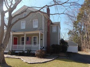 687 Stratfield Rd, Fairfield, CT 06825