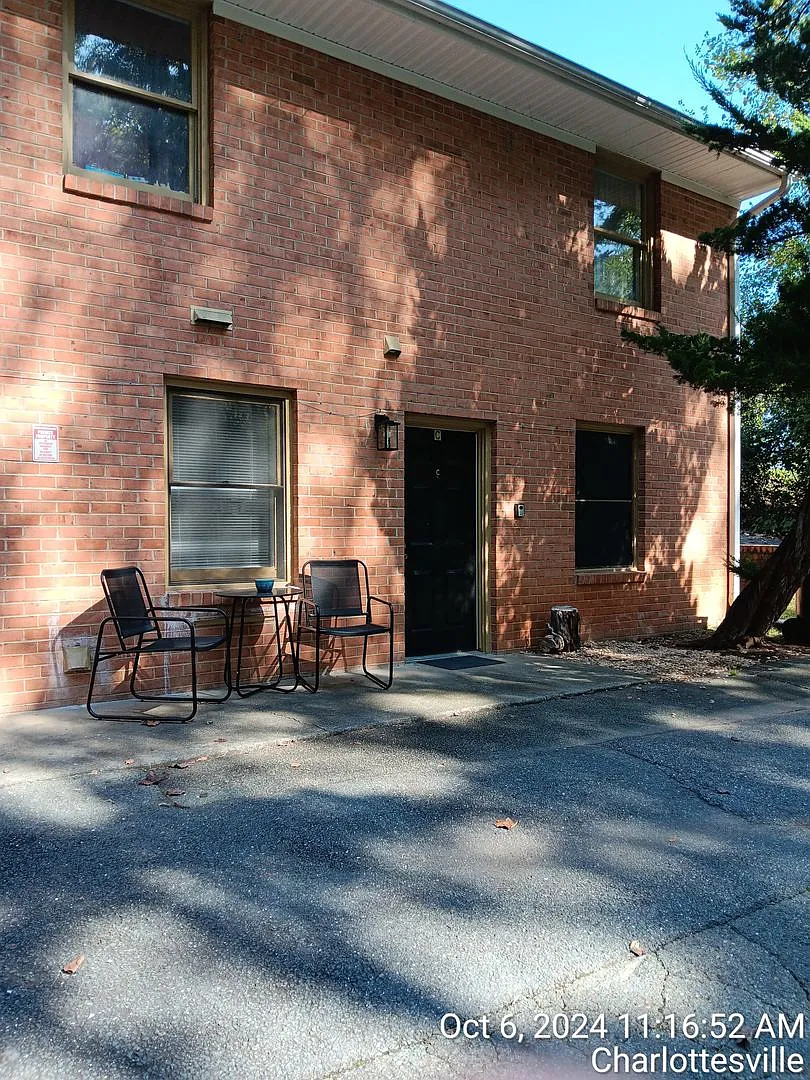 Garden Apartment / 1440 5th ST Apt C / 2 Bedroom 1 Bath — Photo 1