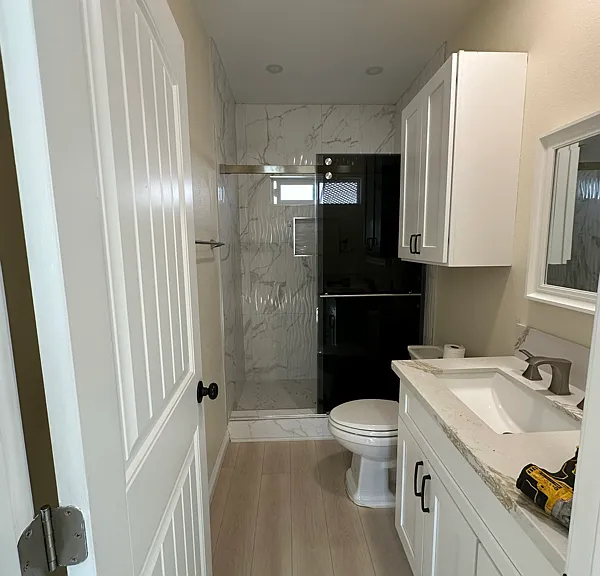 543 W G St — Photo 6