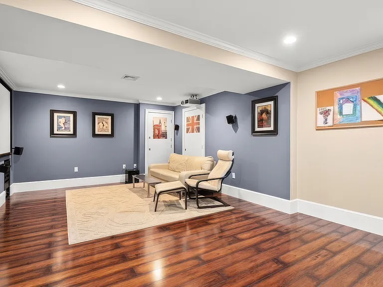 79 West St — Photo 4