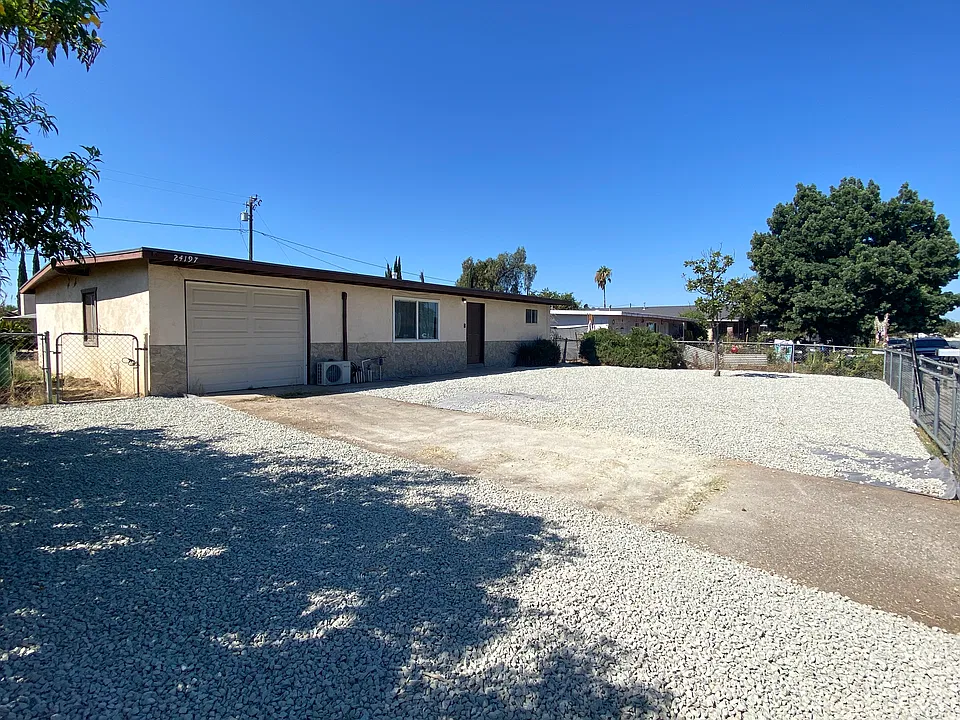24197 Clover Ave