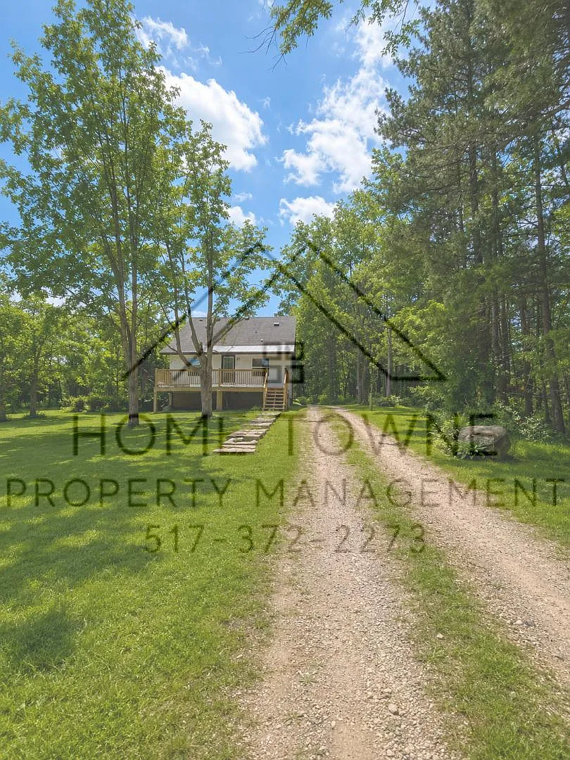 6809 Nixon Rd — Photo 1