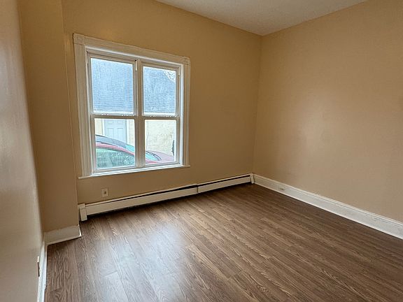 5th image of 347 River Dr #1
