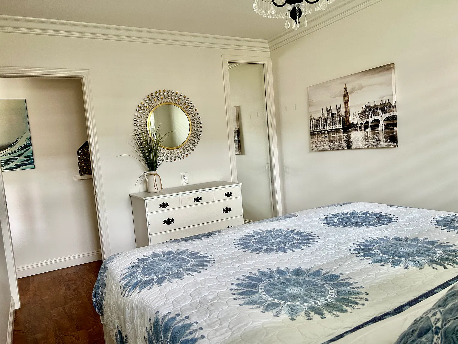 922 Chalcedony St — Photo 3
