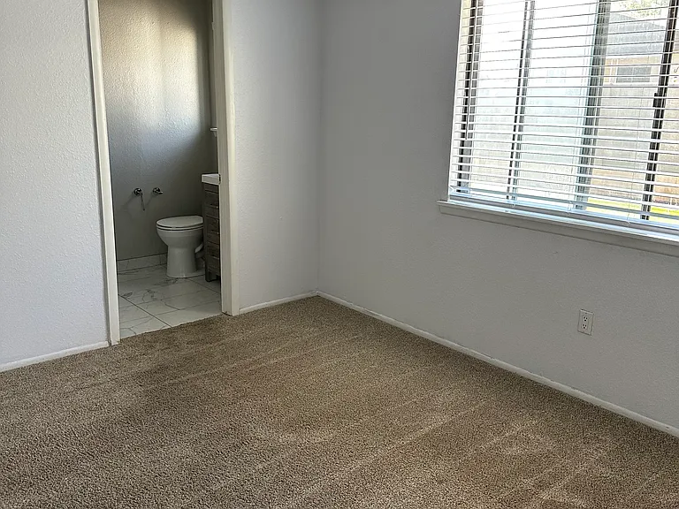 1401 Zuni Pl — Photo 16
