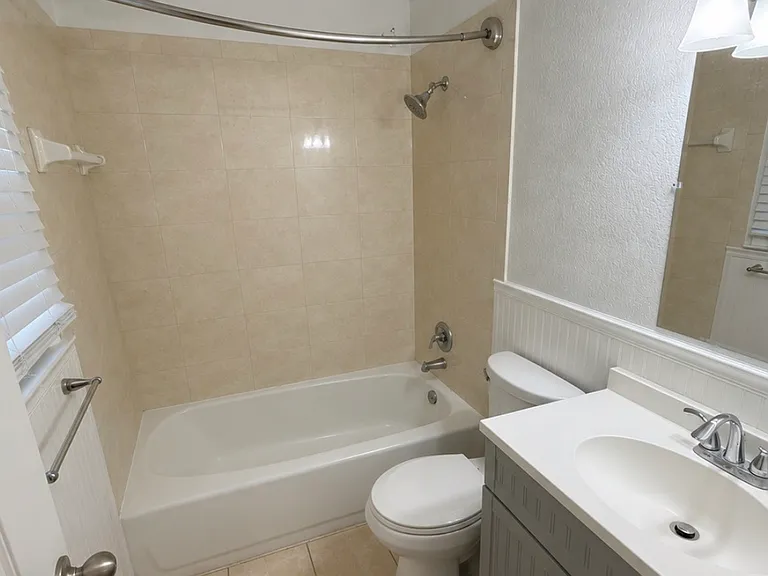 3206 Del Rio Ter — Photo 15